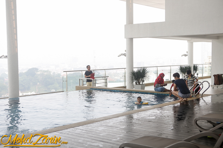 The Straits Hotel & Suites