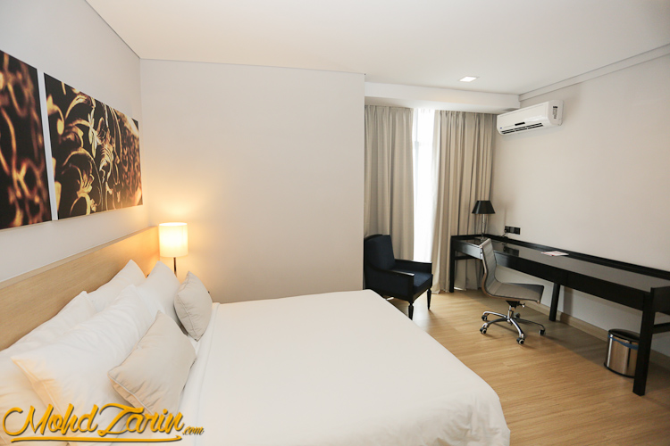 The Straits Hotel & Suites