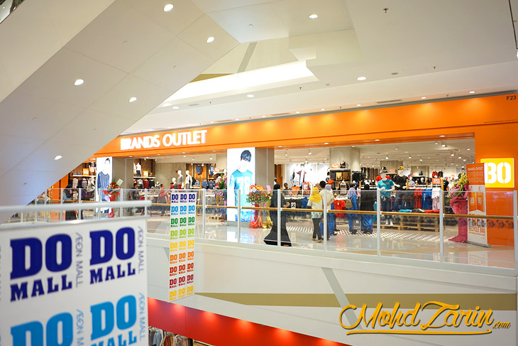 AEON Mall Shah Alam gaya Jepun - Mohd Zarin